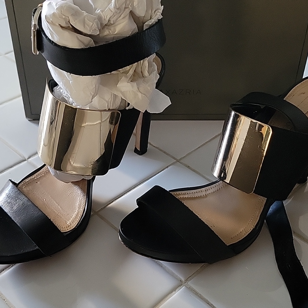BCBG HEELS